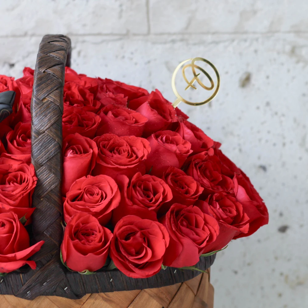 CANASTA 100 ROSAS — rojo