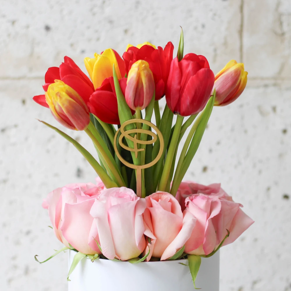 MIX TULIP BOX — rosas